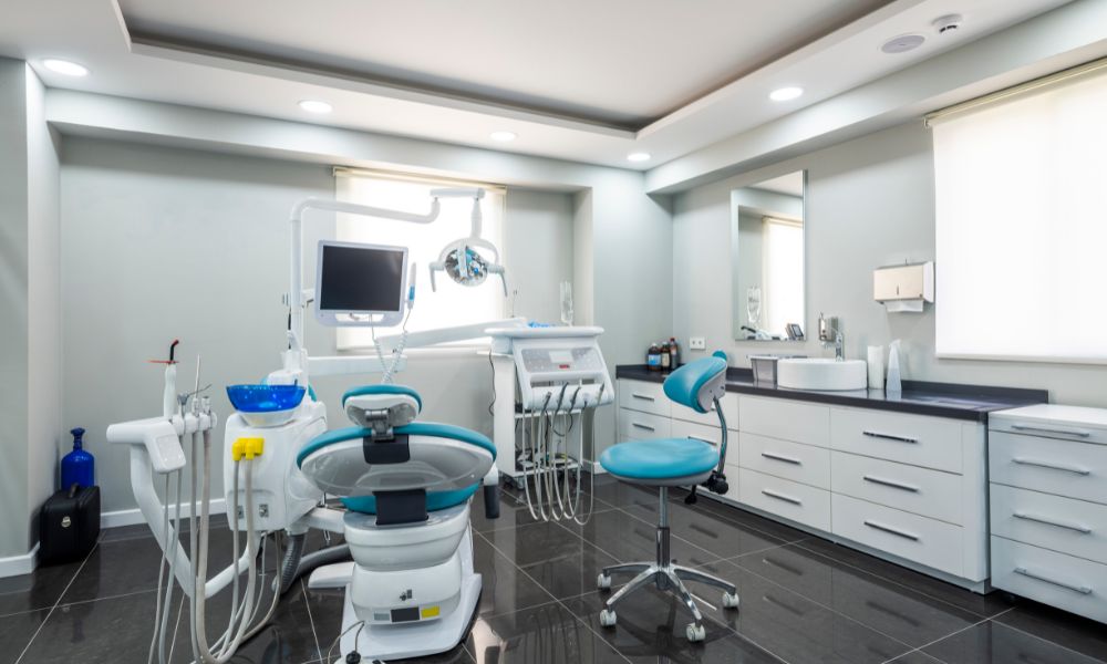 Cutting-edge dental technology and equipment at Friedman Dental Group, showcasing the practice’s dedication to providing precise and minimally invasive treatments.