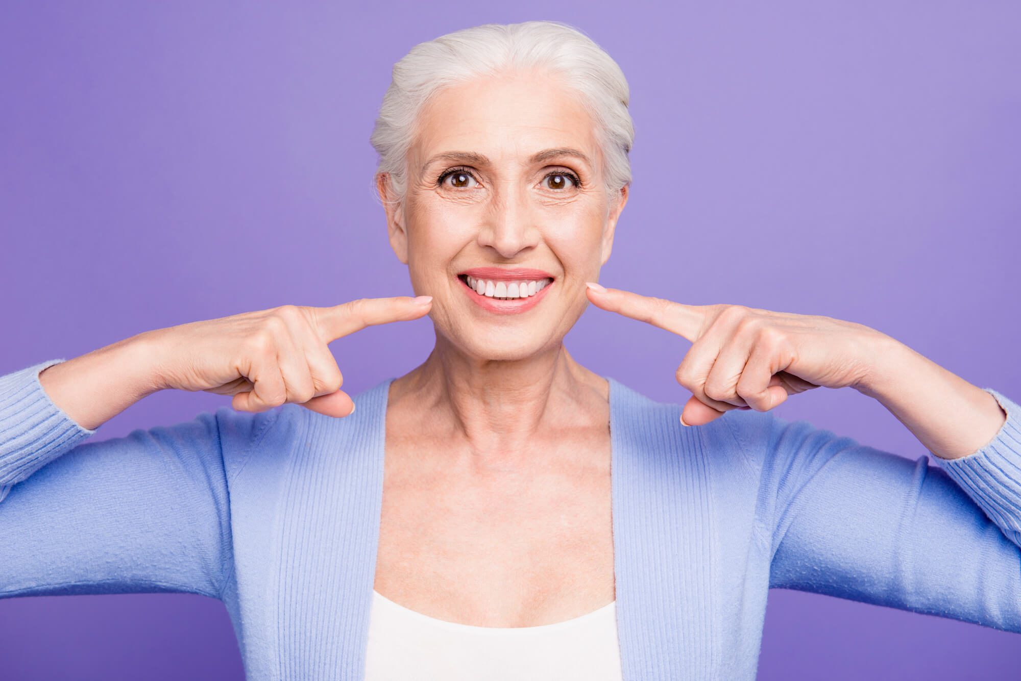 woman wearing Tamarac Dental Implants