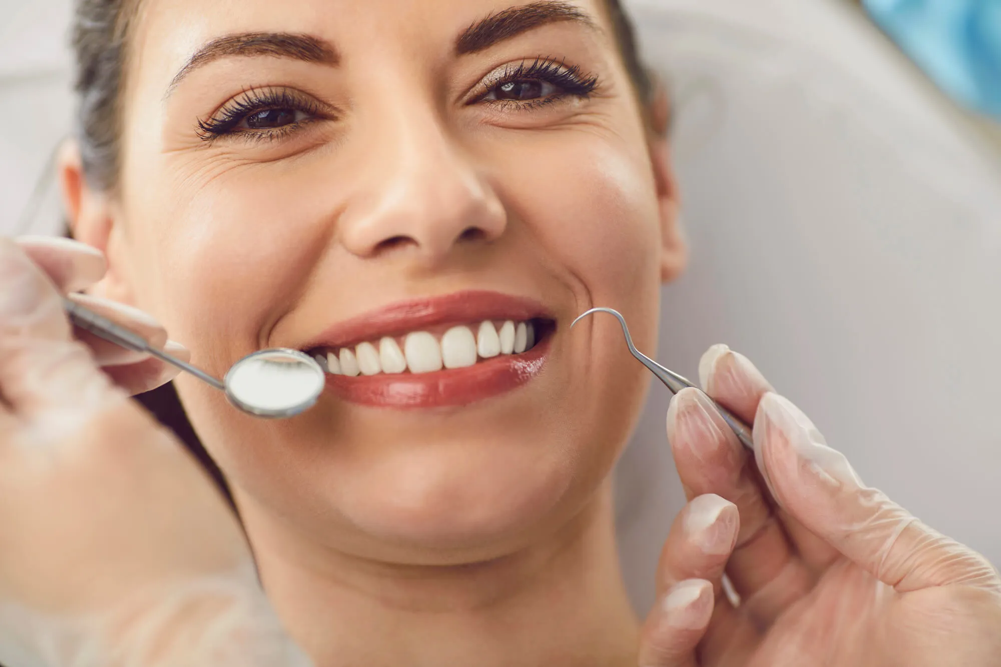patient seeing a dentist tamarac humana gold plus for an appointment