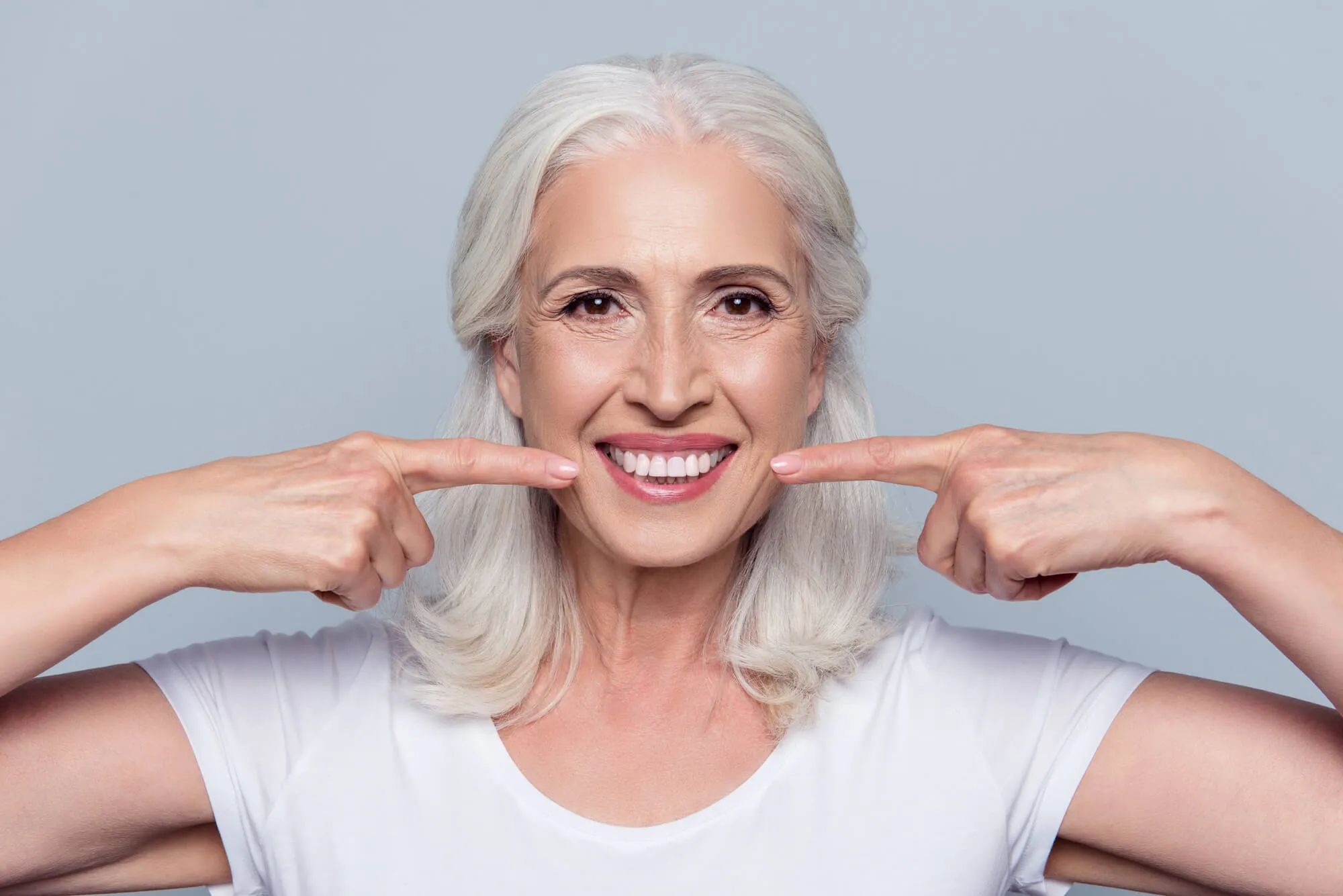 woman-wearing-dental-implants-coral-springs