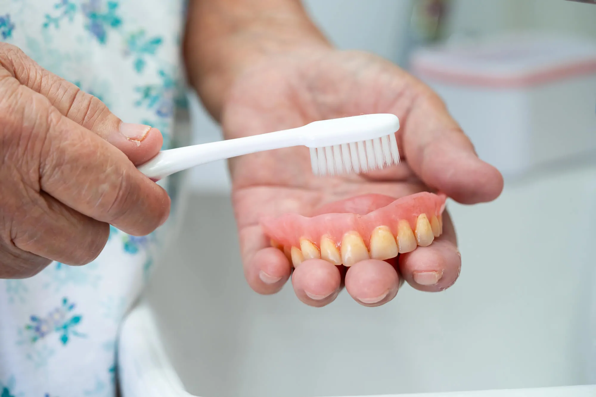 cleaning dentures tamarac